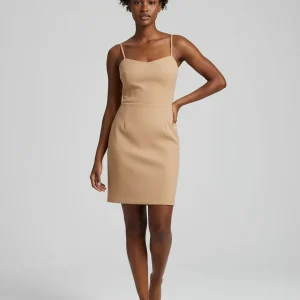 Jupe Crayon Beige Ajustée Élégante