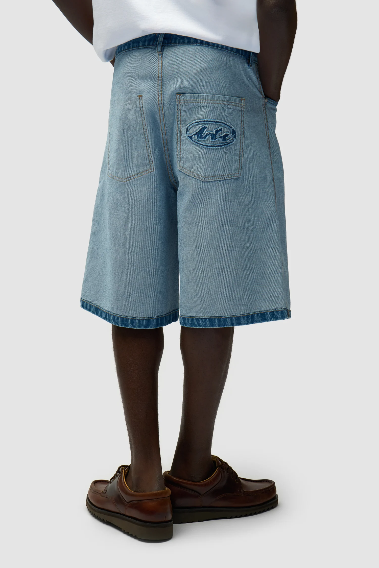 Short en jean Inside/Out – Denim Bleach